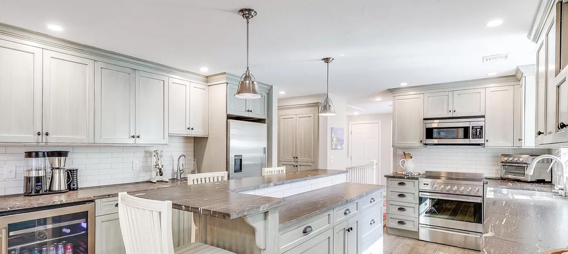Traditional Transitional Kitchen Remodel by Pav Construction Llc project photo