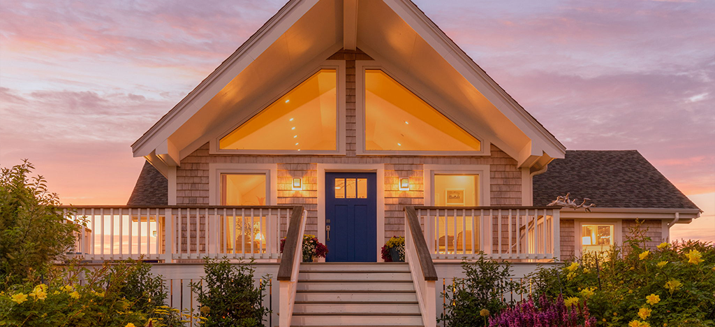 The Art of the View: Designing a Custom Cape Cod Home Around Architectural Sightlines