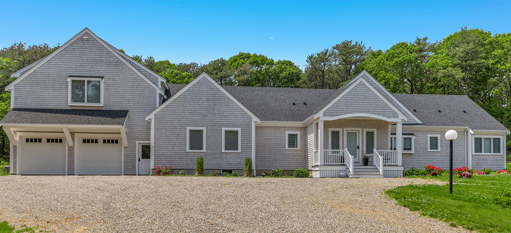 Custom Home vs. Renovation on Cape Cod: Which Is Right for You?